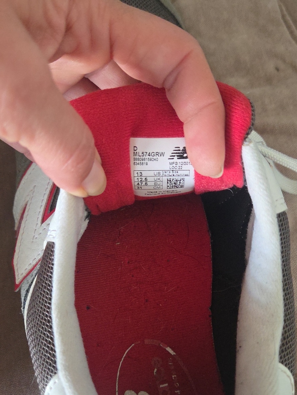 New Balance Men's Gray & Red Casual Sneakers sz 13 - Picture 4 of 10